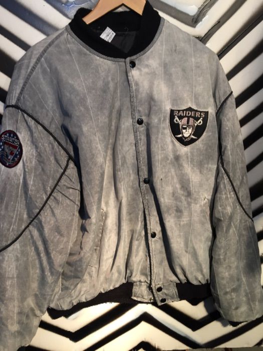 product details: Grey Raiders Starter jacket photo