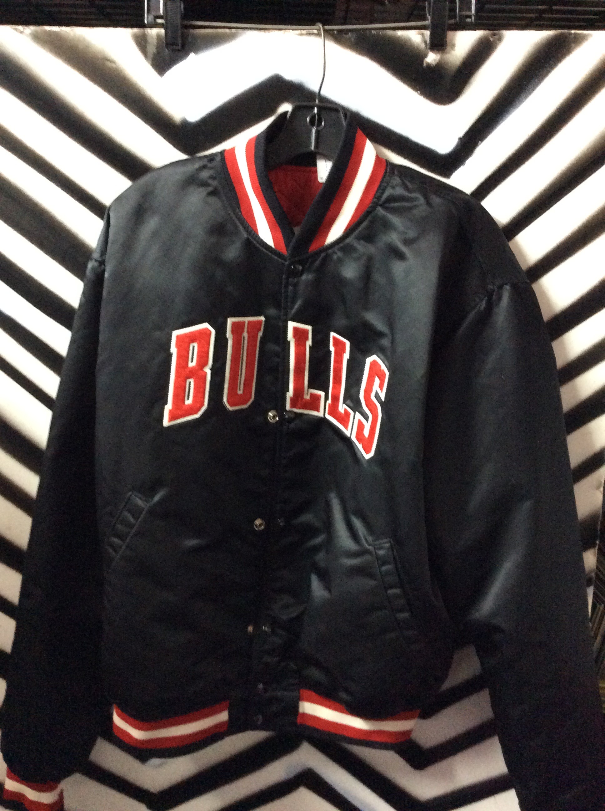 black chicago bulls starter jacket