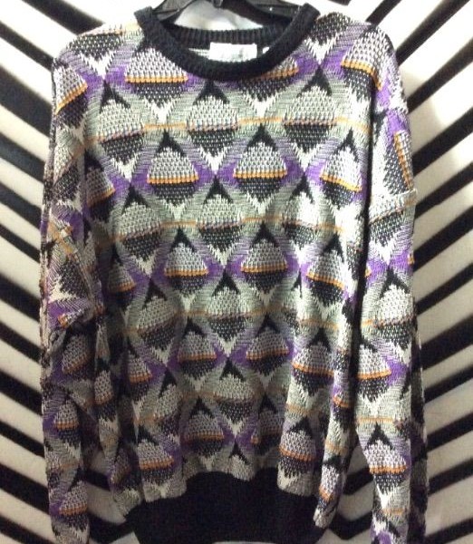 product details: TEXTILE PATTERN PULLOVER KNIT SWEATER photo