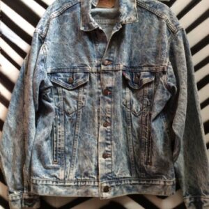 Photo detail:CLASSIC FIT DENIM JACKET MARBLE ACID WASH