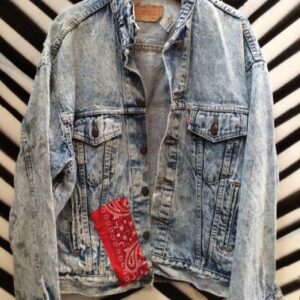 Photo detail:DENIM JACKET BANDANA PATCHES as-is