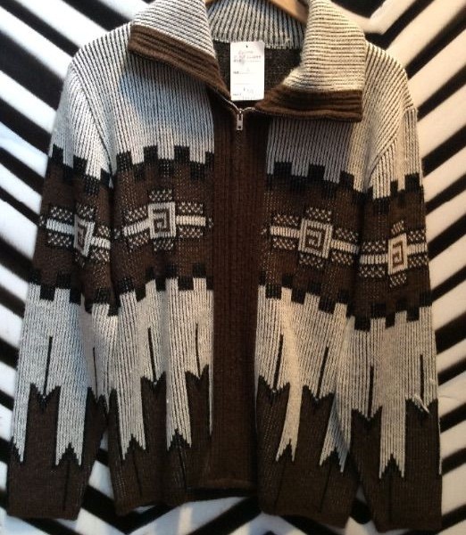 product details: Knitted zipup sweater W/AZTEC DESIGN photo