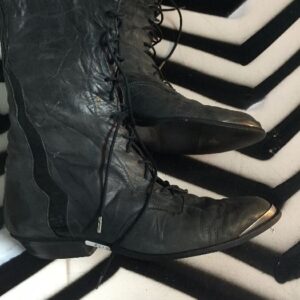 Photo detail:LACE-UP GRANNY BOOTS