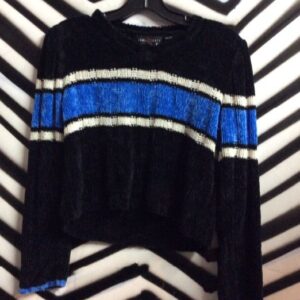 Photo detail:RETRO 1990S HEAVY PULLOVER SWEATER - CROPPED W/STRIPE DESIGN