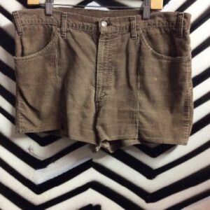 Photo detail:LEVIS CORDUROY SHORTS BROWN