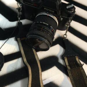 Photo detail:1970S VINTAGE CAMERA W/CAMERA STRAP