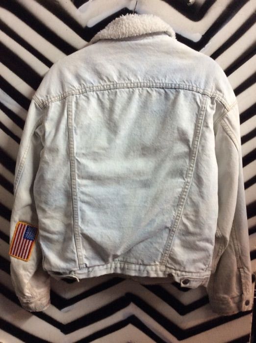 LEVIS JACKET WHITE SHERPA LINING W/ PATCHES 2