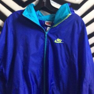 Photo detail:NIKE WINDBREAKER HOODED - DAYGLO COLOR