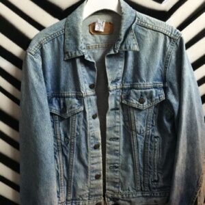 Photo detail:CLASSIC LEVIS DENIM JACKET - PERFECT LIGHT WASH