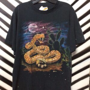 Photo detail:RATTLE SNAKE T-SHIRT  W/DESERT SCENE DESIGN