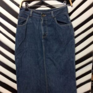 Photo detail:HIGH WAISTED DENIM SKIRT, POCKETS FRONT BACK