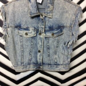 Photo detail:DENIM VEST - CROPPED - ACID WASH  W/SUPER FRAYED SLEEVES