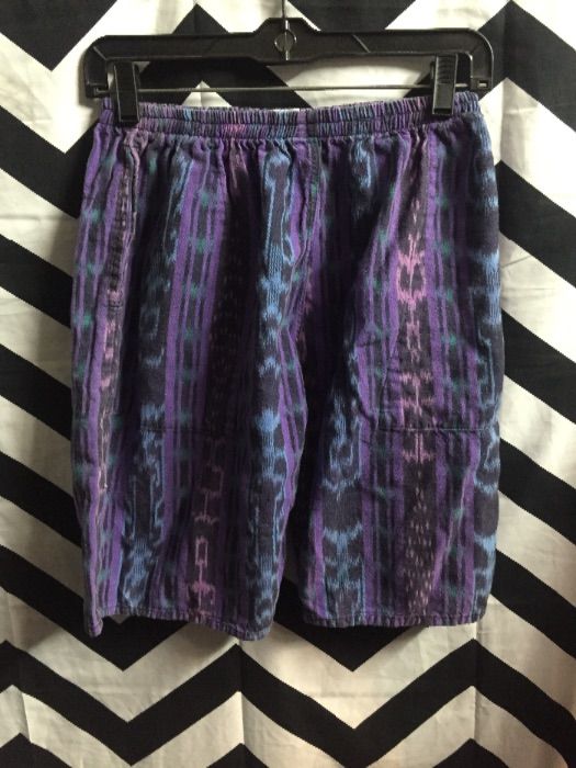 product details: 80S SHORTS - PATTERNED DESIGN photo