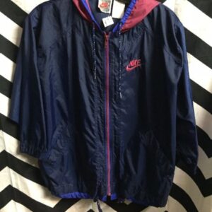 Photo detail:NIKE WINDBREAKER W/HOOD SMALL FIT