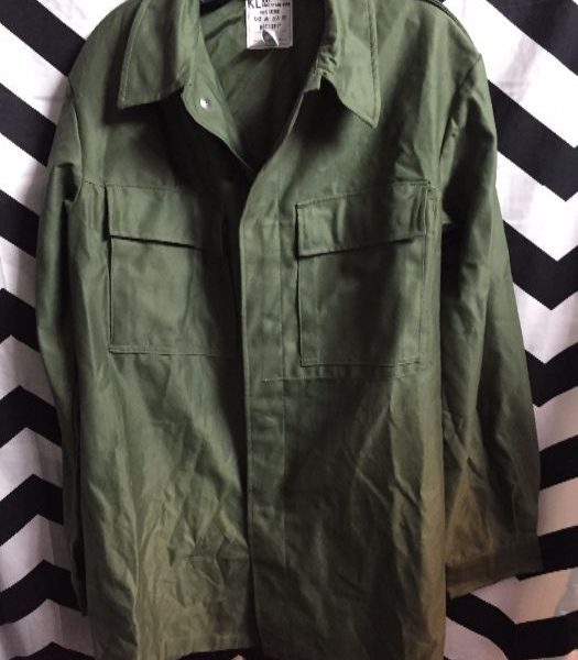 product details: MILITARY SHIRT W/FRENCH FLAG PATCHES ON ARMS photo