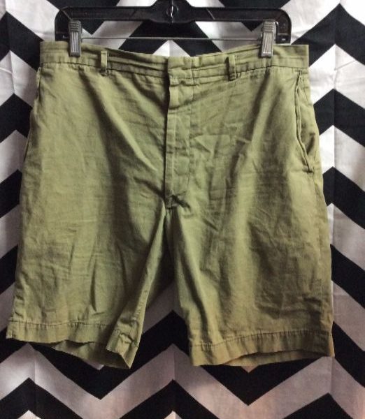 product details: 1960S DISTRESSED ARMY GREEN GOLF SHORTS photo