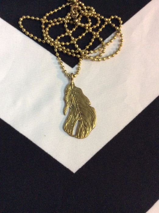 FEATHER CHARM NECKLACE 1