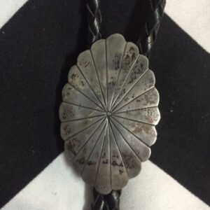 Photo detail:925 STERLING SILVER CONCHO BOLO TIE