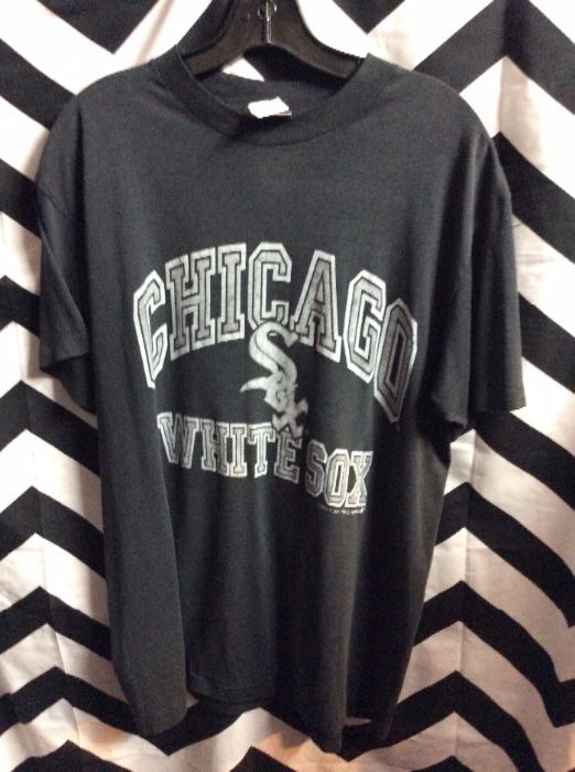 Chicago Baseball Vintage Crop T-Shirt - Black & White Combo