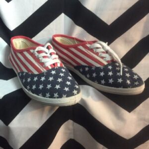 Photo detail:TENNIS SHOES - W/STARS & STRIPES DESIGN