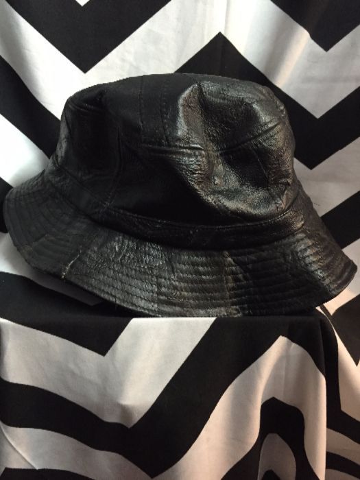 PATCH WORK LEATHER BUCKET HAT 1