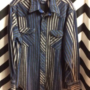 Photo detail:WRANGLER WESTERN SHIRT W/VERTICAL STRIPE DESIGN