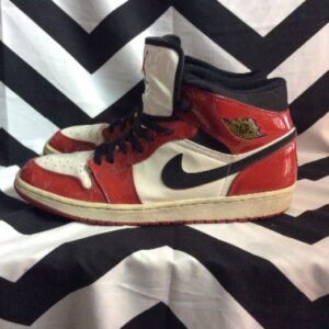 Photo detail:RETRO NIKE AIR JORDAN PATENT LEATHER HIGH TOP SHOES - ALPHA 1