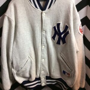 Photo detail:NY YANKEES SWEATSHIRT JERSEY/JACKET