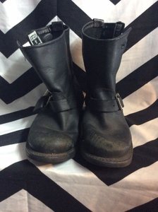 FRYE SOFT BLACK LEATHER LOW MOTORCYCLE BOOTS 1