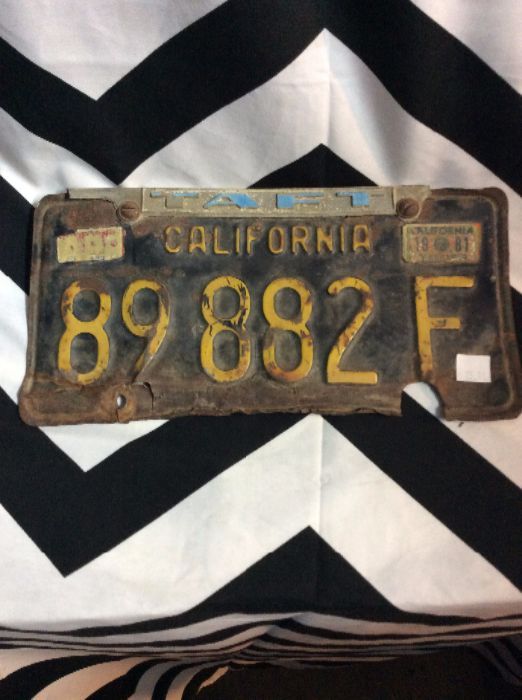 OLD VINTAGE RUSTY CALIFORNIA LICENSE PLATE 1