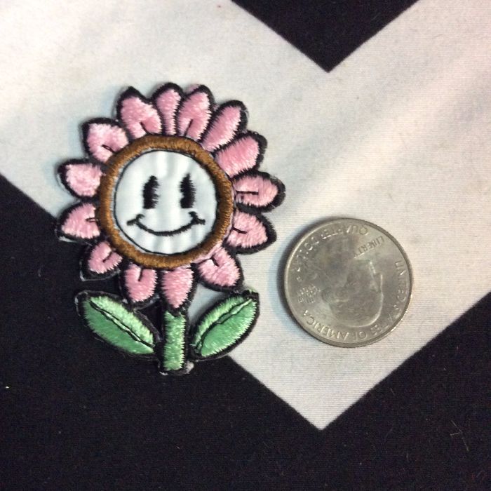 BW Patch- Flower with Face Pink Patch 1597 1