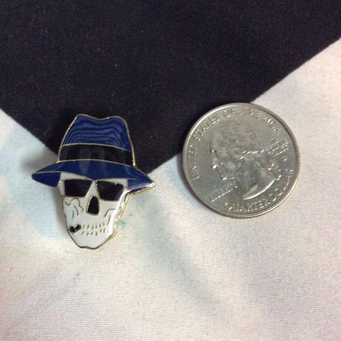 BW PIN- Skull w/ Panama Hat 2