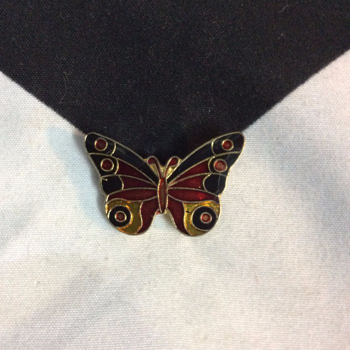 Photo detail:BW PIN - CLASSIC BUTTERFLY