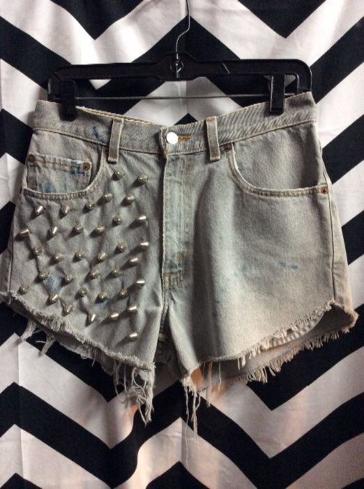 LEVIS SHORTS TRIANGLE METAL STUDS 26 1