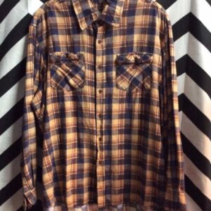 Photo detail:FLANNEL SHIRT - TWO FRONT POCKETS - PLAID DESIGN