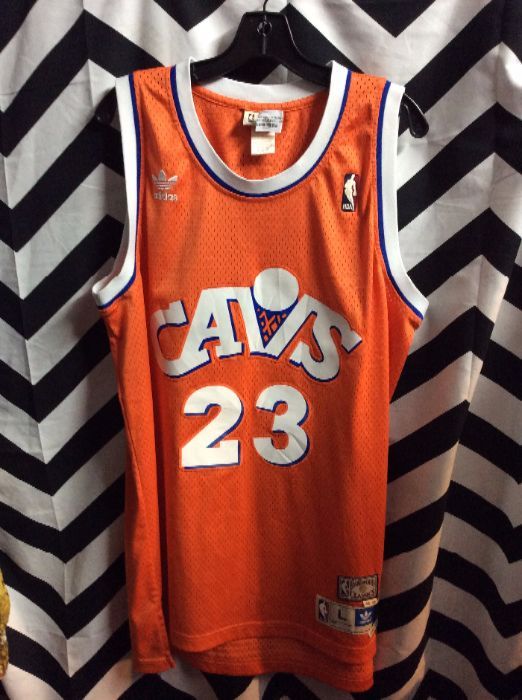 CLEVELAND CAVS BASKETBALL JERSEY #23 JAMES 1