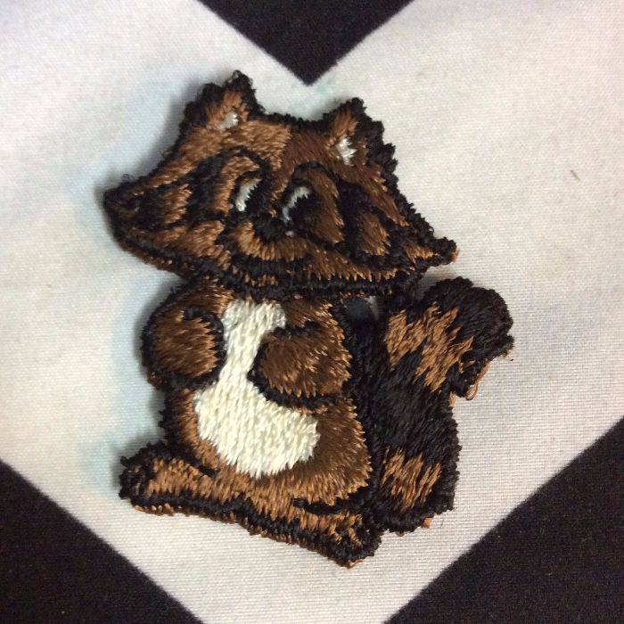 Photo detail:PATCH- RACCOON *SOFT *OLD STOCK