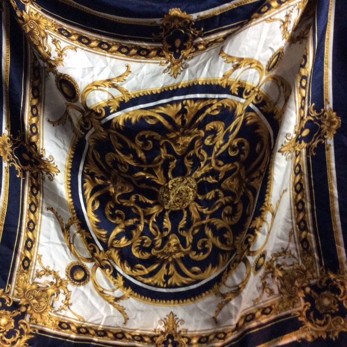 CLASSIC BAROQUE PRINTED SCARF 1