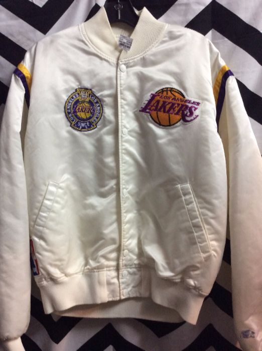 product details: LAKERS STARTER JACKET W/PATCHES ON FRONT photo