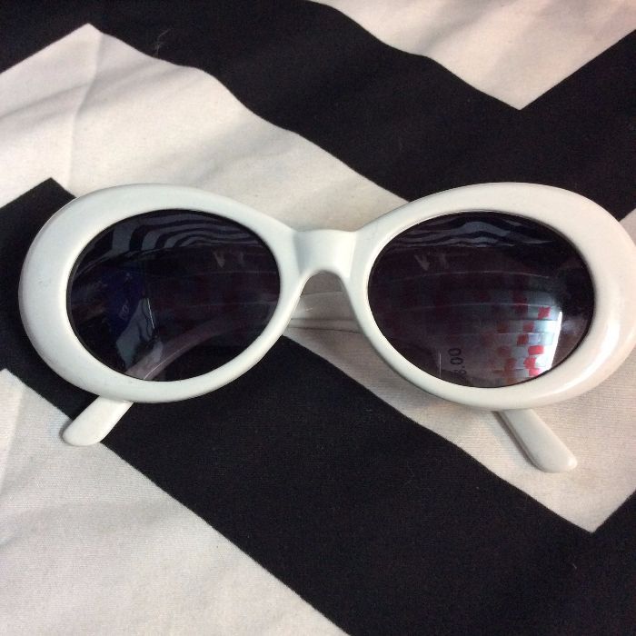 Sunglasses 1960s White Plastic Frames 1