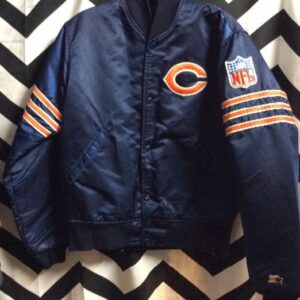 Photo detail:BASEBALL STYLE  JACKET - SATIN - CHICAGO BEARS - NFL PATCH - STRIPED SLEEVES