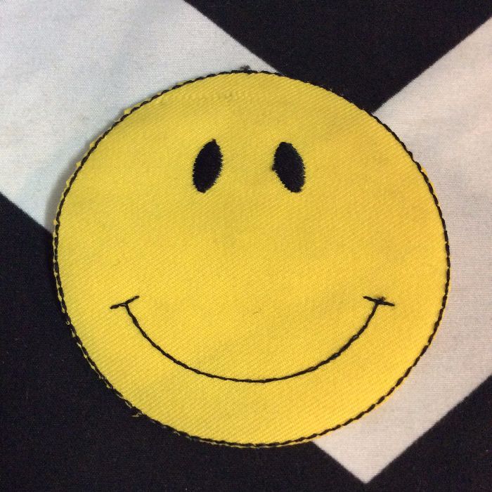 PATCH Retro Smile Face Stitched *old stock 1