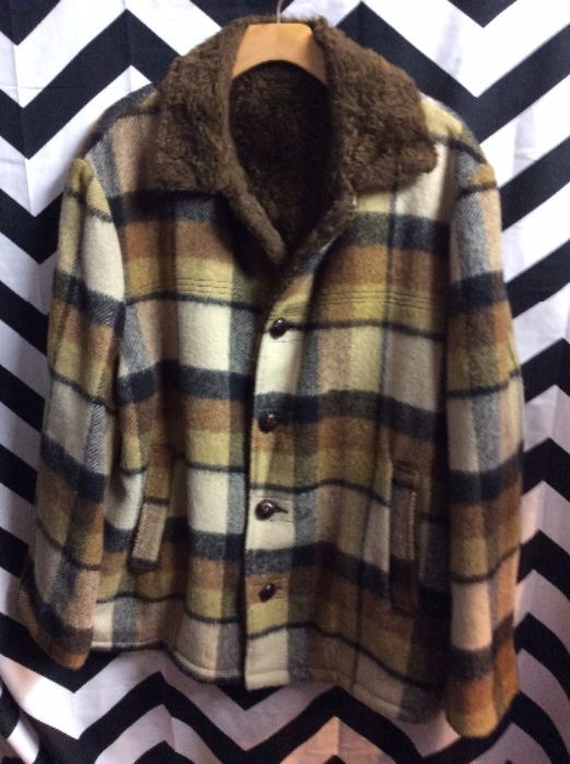 Photo detail:FLANNEL JACKET - HEAVY - PLAID DESIGN - FAUX FUR COLLAR - LINED