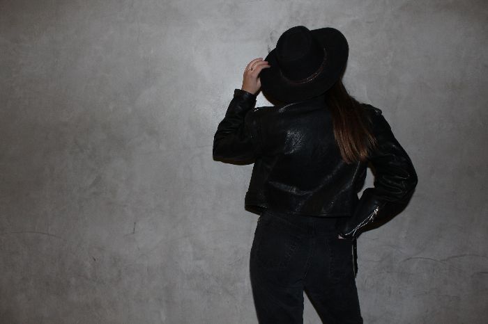 WOMEN'S LEATHER MOTORCYCLE JACKET - CROPPED 7
