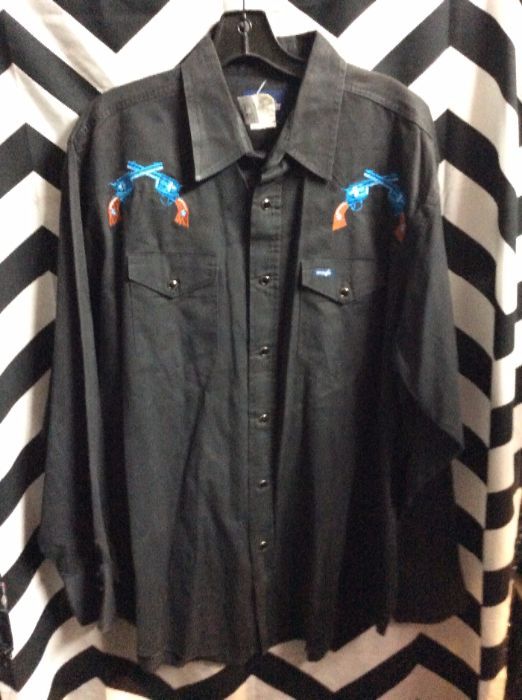 LS BD SOLID WESTERN SHIRT EMBROIDERED CROSSED PISTOLS 1
