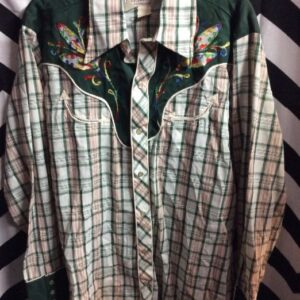 Photo detail:WESTERN SHIRT – PLAID DESIGN – EMBROIDERED/APPLIQUE FLORAL DESIGN