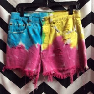 Photo detail:LEVIS DENIM SHORTS - HIGH WAIST - TIE-DYED