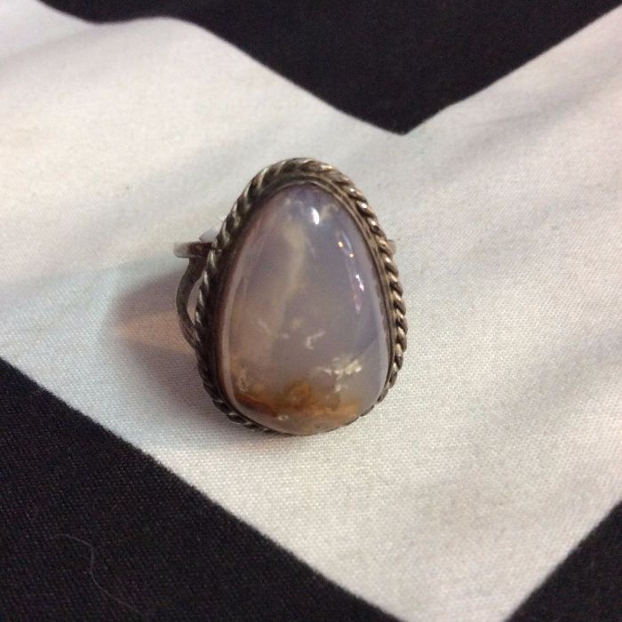STERLING SILVER RING W/ POLISHED AGATE STONE 1