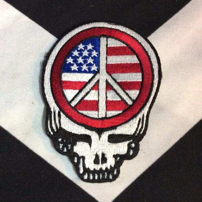 BW PATCH-DEAD HEAD AMERICAN FLAG PEACE 1