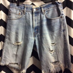 Photo detail:LEVIS DENIM SHORTS - CUTOFF - FRAYED - 505 - RED TAB - LONG LENGTH